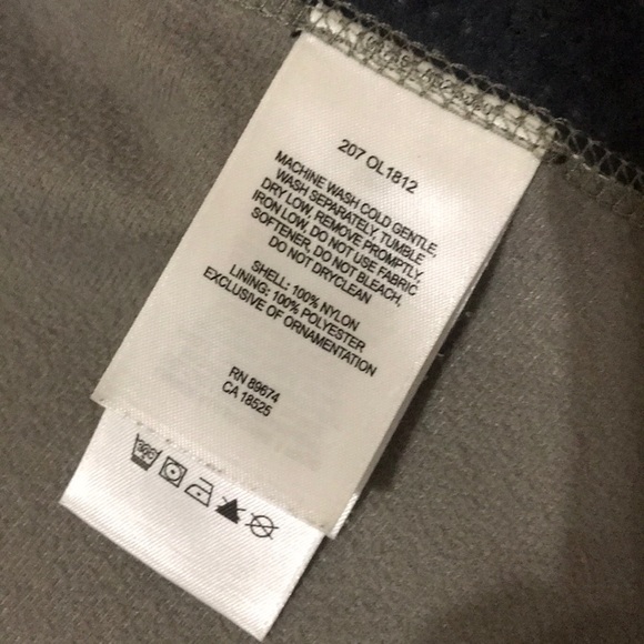 Mountain Hardware Women’s Softshell Jacket - Picture 9 of 9